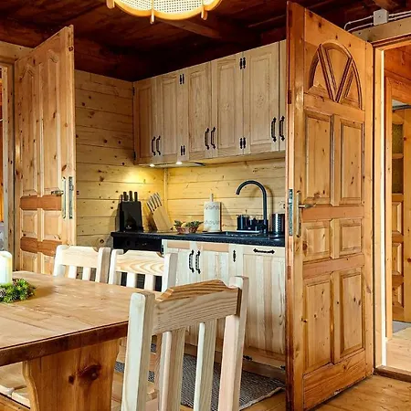 Villa Baranowka - Apartament #4 By Shortstaypoland Apartment *